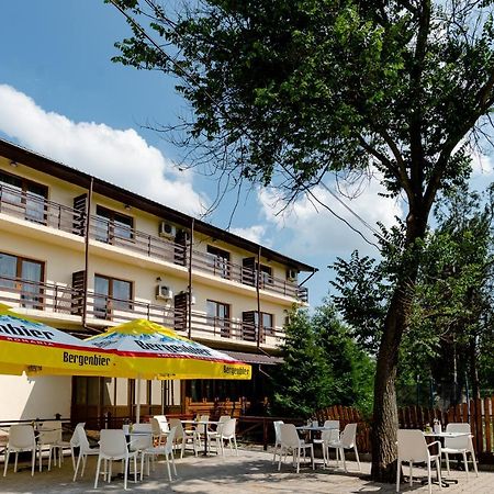 Pensiunea Vialux Bacau Exterior photo
