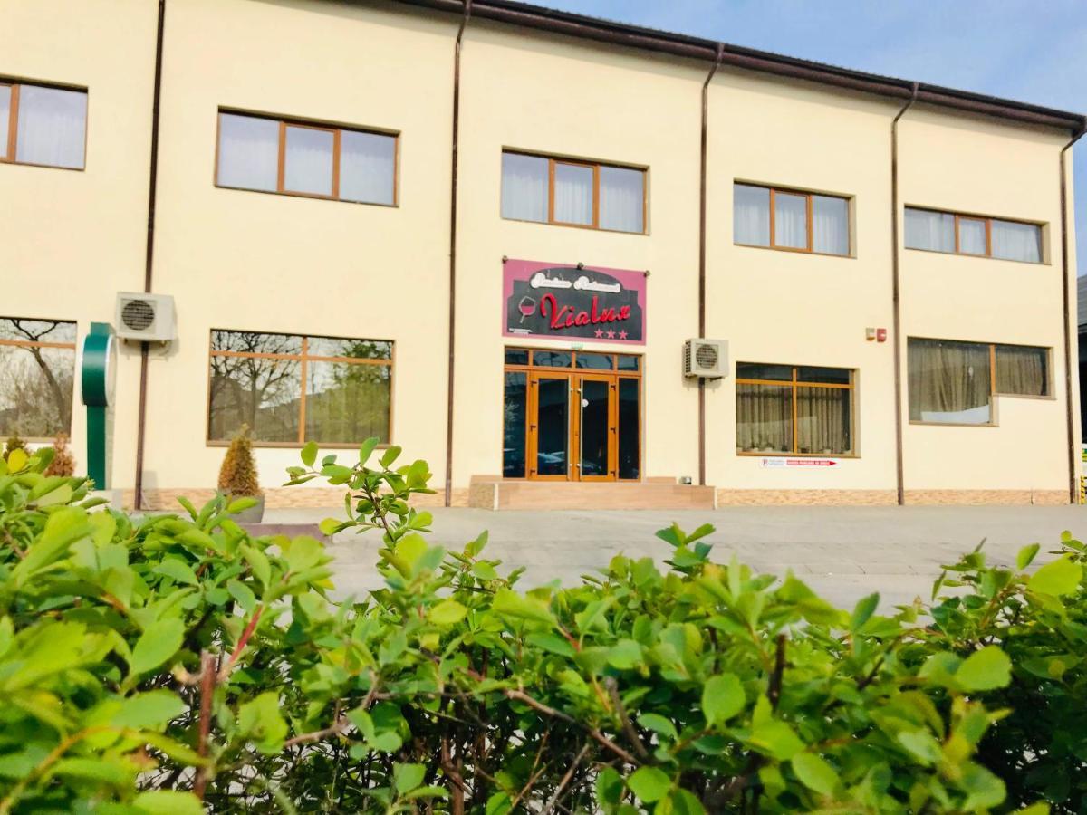 Pensiunea Vialux Bacau Exterior photo